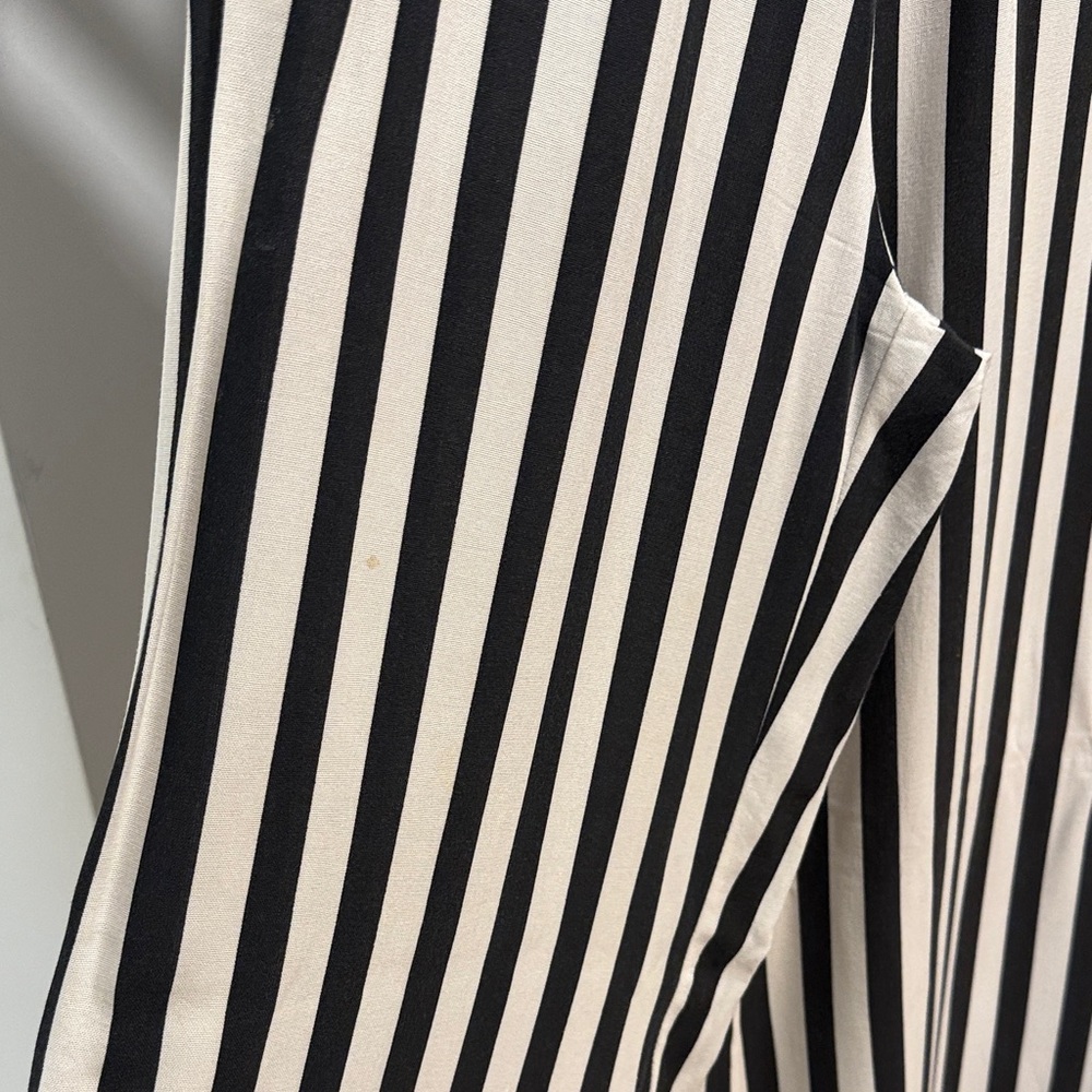 BCBG Generation Black & White Stripe Wide-Leg Pants - Picture 7 of 7
